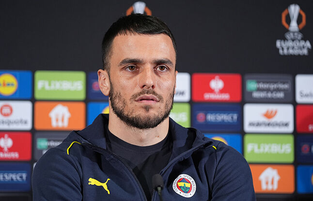 Fenerbahçe'de bir ayrılık daha! Sözleşmesi feshedildi, TFF'ye bildirildi - 1. Resim