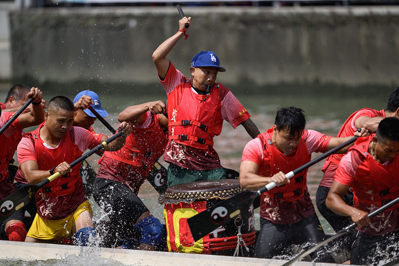 Kayık festivaliyle milyarlarca dolar kazandılar! Milyonlarca kişi bu anları görmek için seyahat etti - 2. Resim