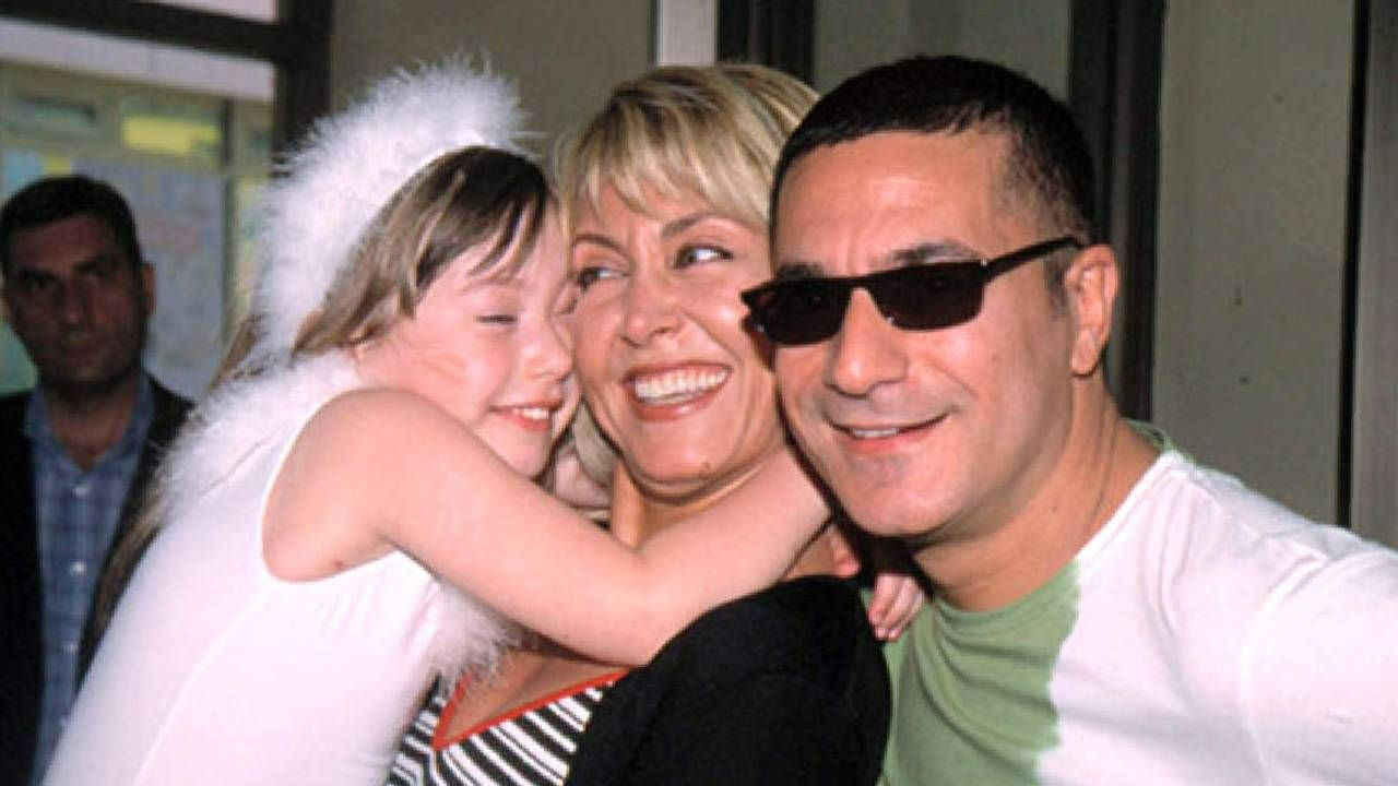 Mehmet Ali Erbil'in eski eşlerine 'nafaka' isyanı: Öyle kontratlar ki, resmen ters kelepçe! Mehmet Ali Erbil'in eski eşlerine 'nafaka' isyanı: Öyle kontratler ki, resmen ters kelepçe! - 1. Resim