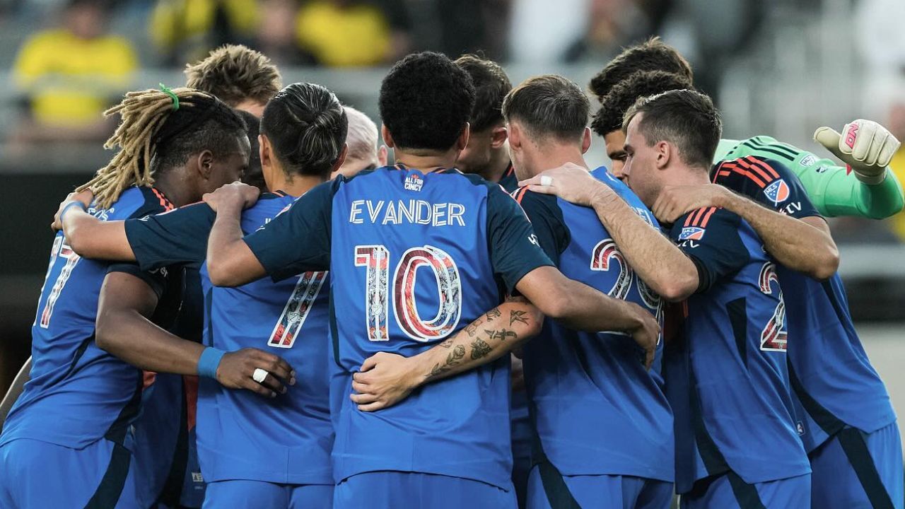 Mertens gitti, yerine yeni 10 numara! Galatasaray'dan sürpriz Evander hamlesi Mertens gitti, yerine yeni 10 numara! Galatasaray'dan sürpriz Evander hamlesi