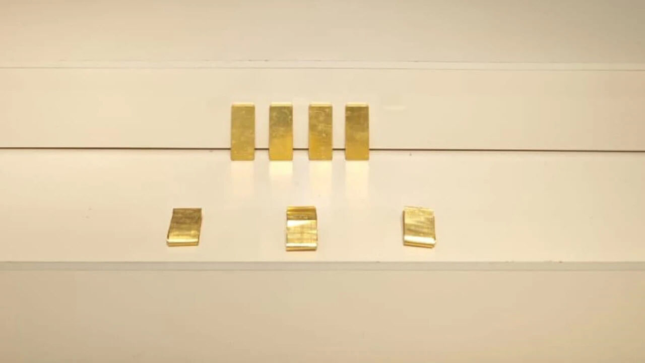 Minibüsün aküsünden çıktı: Değeri tamı tamına 30 milyon lira! - 1. Resim