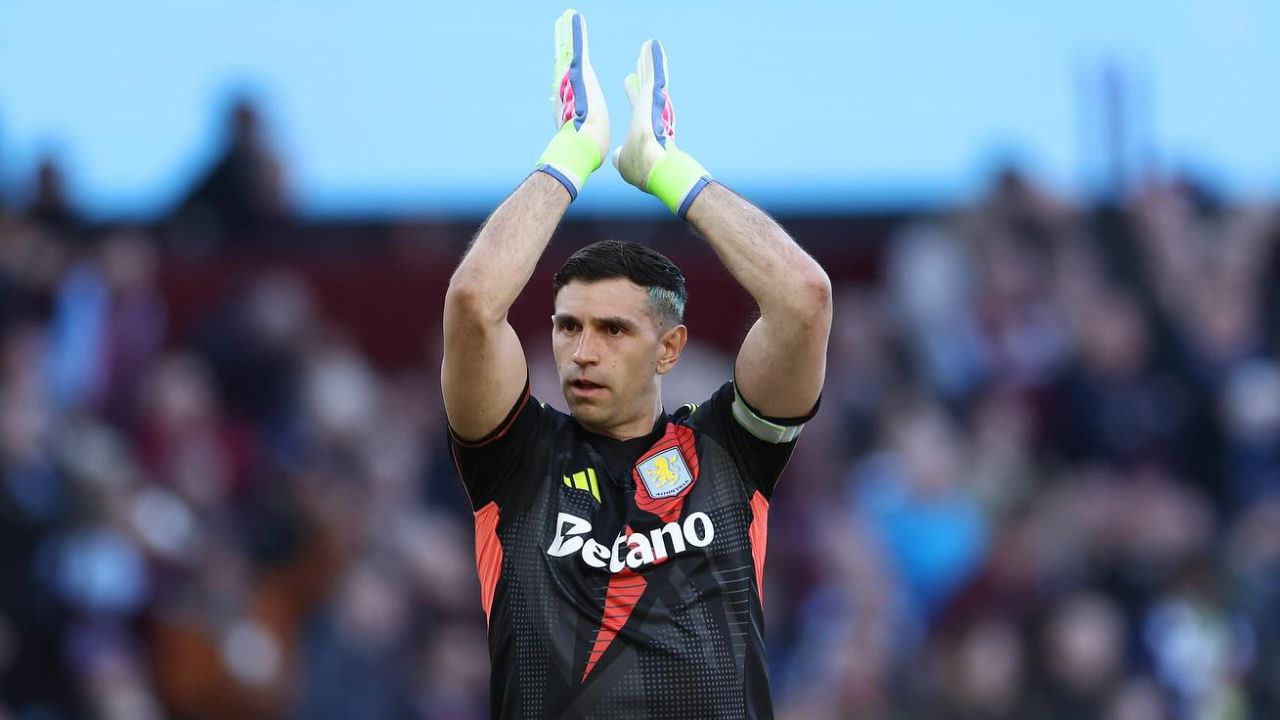 Muslera'nın velihatı belli oldu! Emiliano Martinez adım adım Galatasaray'a! Muslera'nın velihatı belli oldu! Emiliano Martinez adım adım Galatasaray'a!