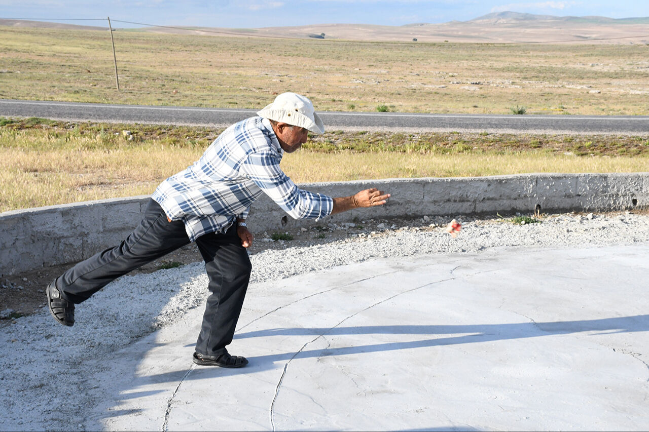 Orta Asya'dan geldiler, TOKİ'ye pist yaptılar! Kırgızlar Türk dünyasının milli oyununu Yozgat'a taşıdı - 1. Resim