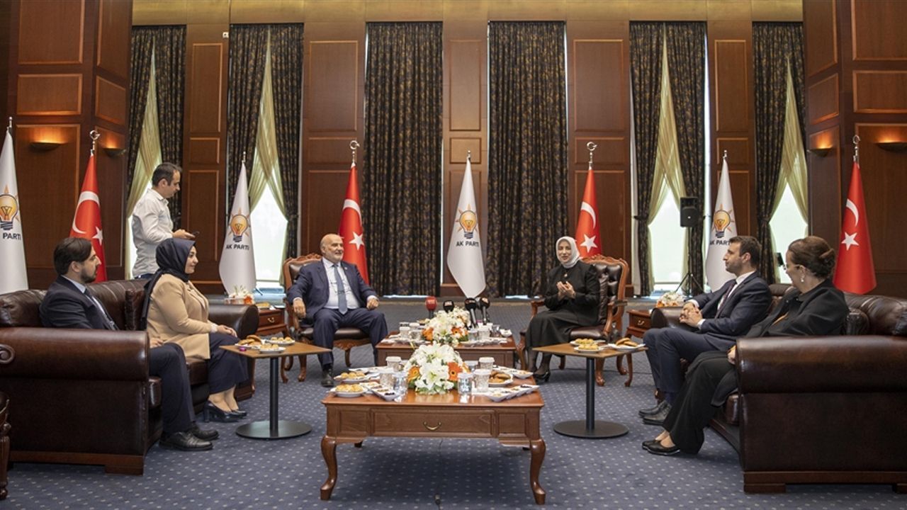Partilerin bayramlaşma programı belli oldu! CHP yine aynı kararı verdi Partilerin bayramlaşma programı belli oldu! CHP yine aynı kararı verdi