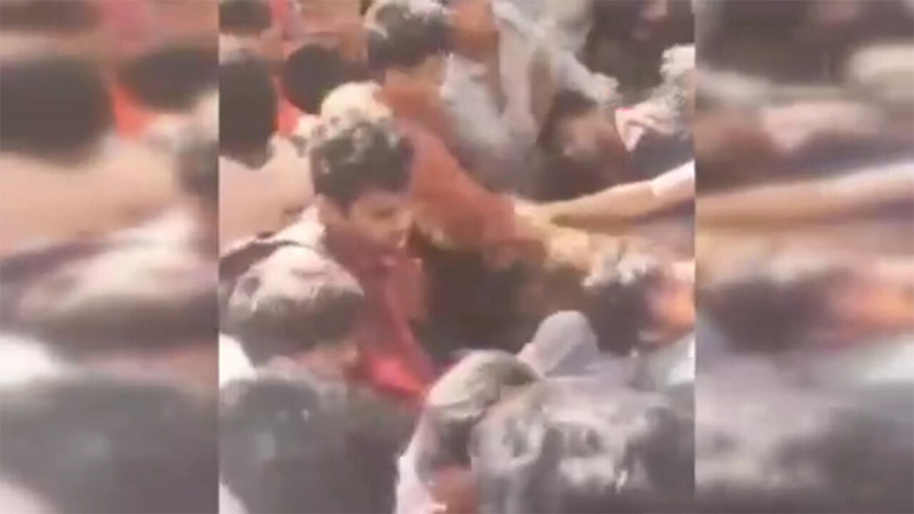 Şampiyonluk kutlaması faciayla sonlandı: 11 kişi hayatını kaybetti - 2. Resim