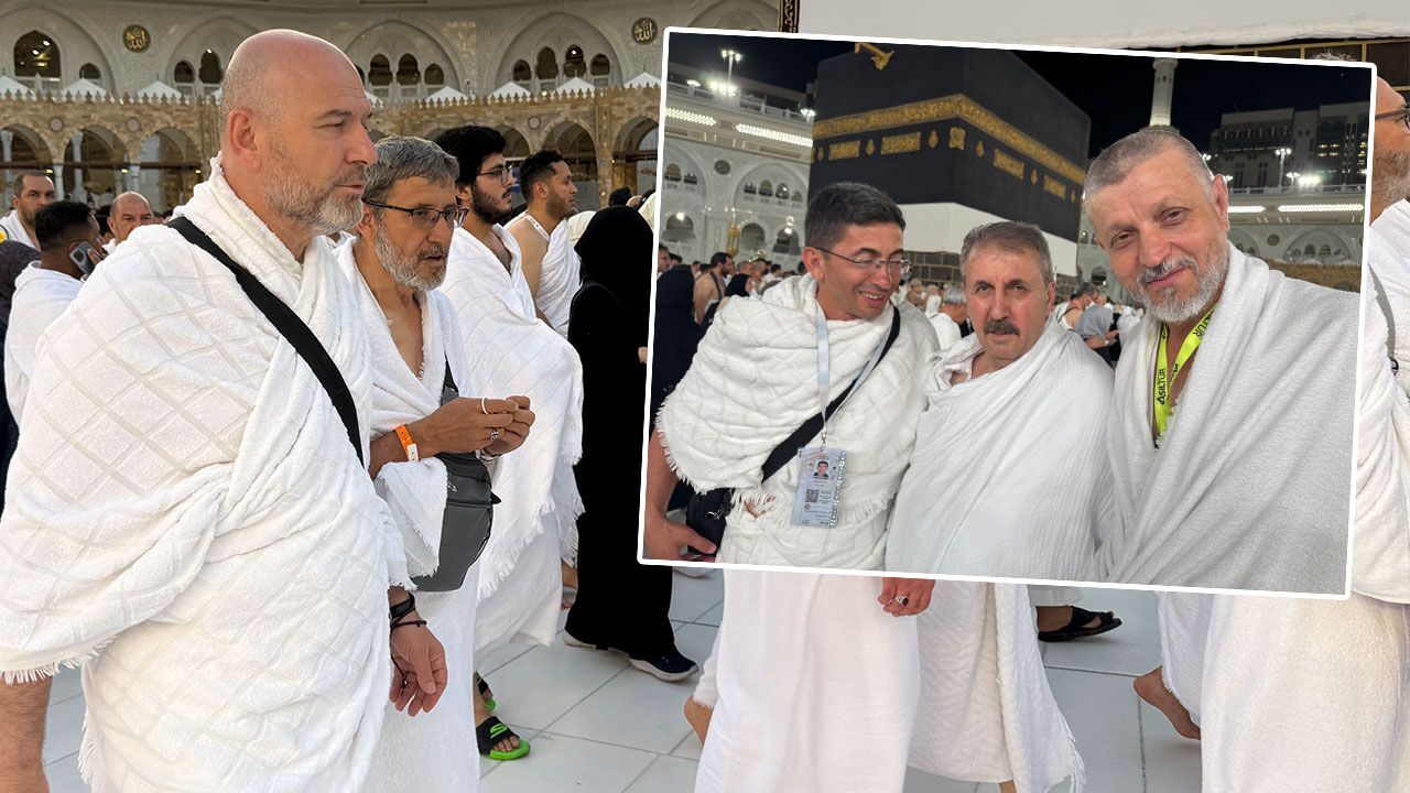 Türk siyasetçileri ve Müslüman ülke liderleri Kabe’de Türk siyasetçileri ve Müslüman ülke liderleri Kabe’de