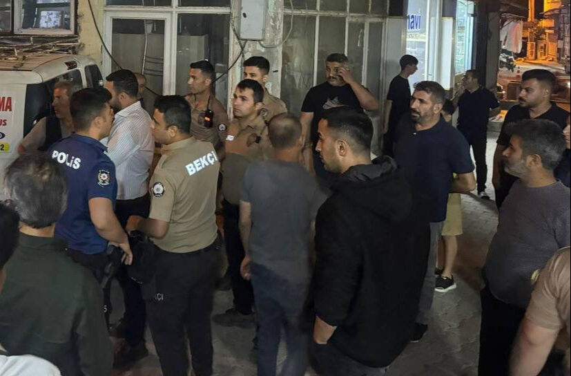 Yolda y&uuml;r&uuml;yen adama Bel&ccedil;ika Kurdu saldırdı! - 2. Resim