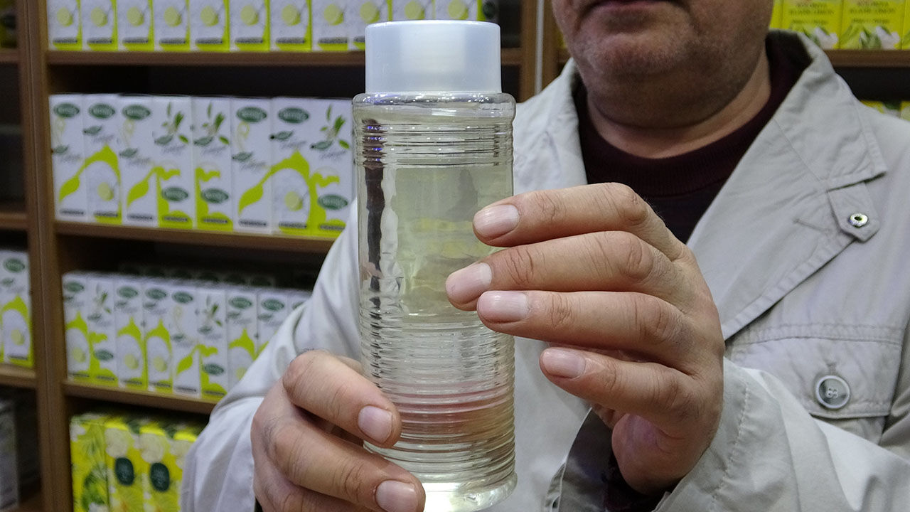 Cildi tahriş edebilir! Bayramın vazgeçilmezi kolonyaya dikkat - 1. Resim