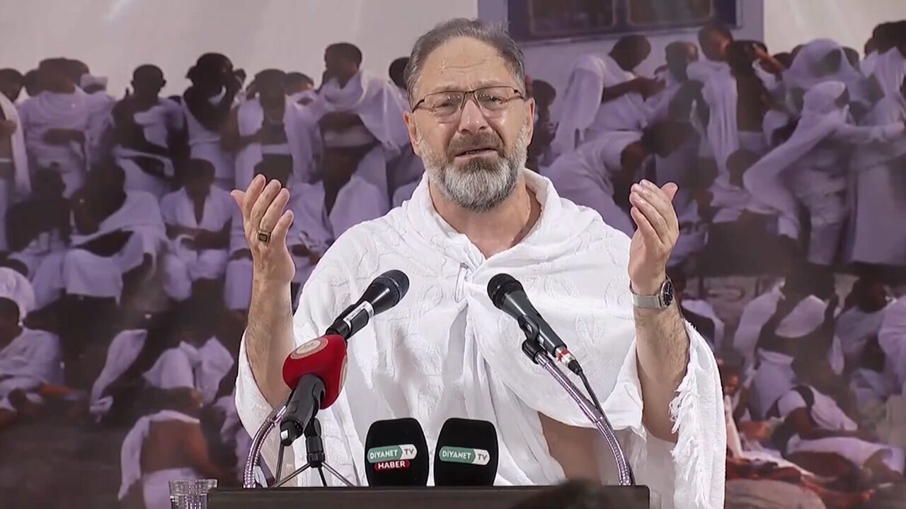 Erbaş'tan Arafat'ta tarihi dua! Diyanet İşleri Başkanı'nın vakfe duasında gözyaşları sel oldu Erbaş'tan Arafat'ta tarihi dua! Diyanet İşleri Başkanı'nın vakfe duasında gözyaşları sel oldu - 2. Resim