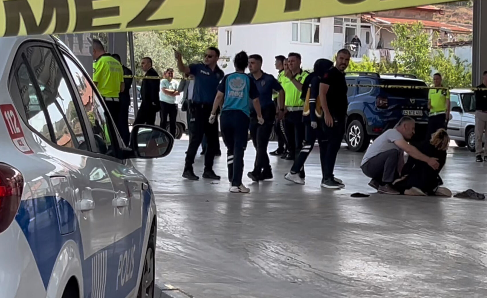 Evine ekmek götürüyordu... Çöp kamyonunun altında can verdi Evine ekmek götürüyordu... Çöp kamyonunun altında can verdi - 1. Resim