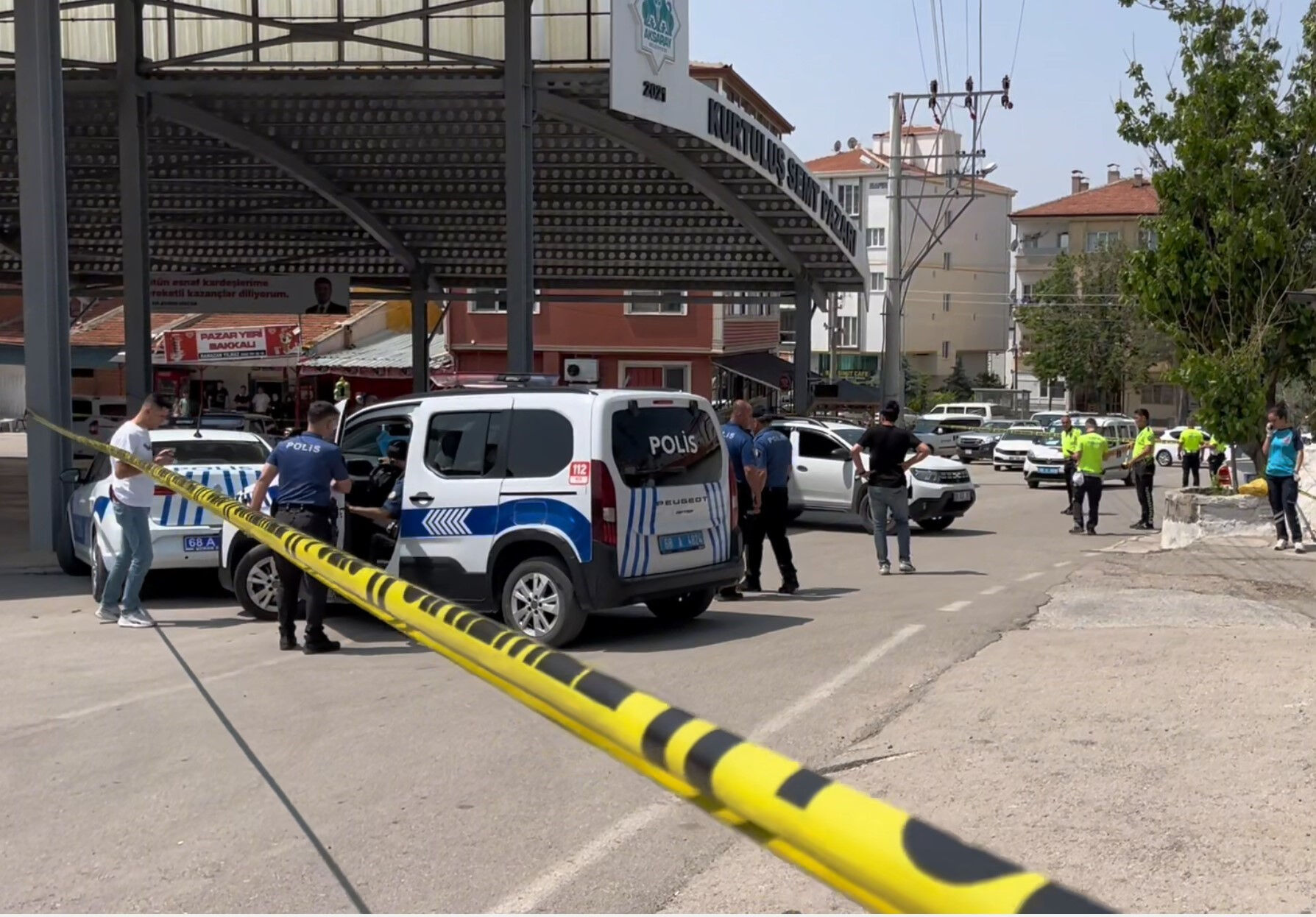 Evine ekmek götürüyordu... Çöp kamyonunun altında can verdi Evine ekmek götürüyordu... Çöp kamyonunun altında can verdi - 2. Resim