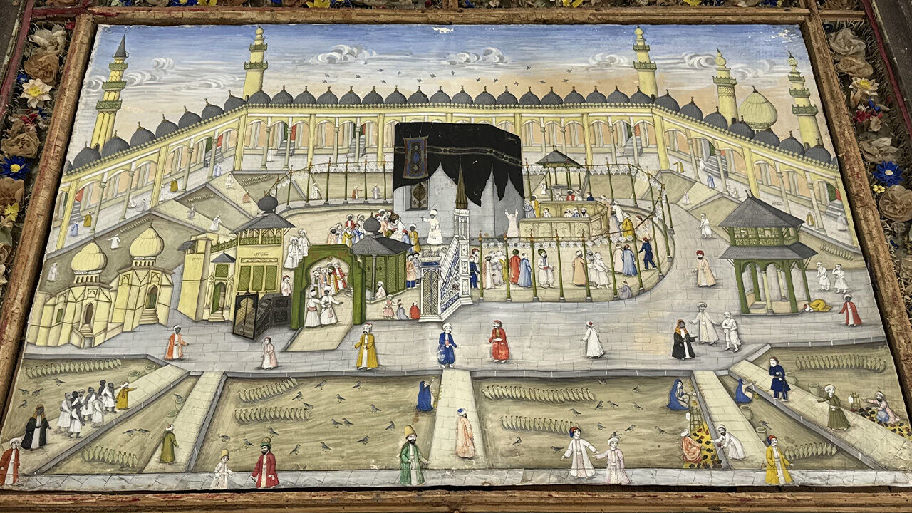 İlk defa gün yüzüne çıktı! Kabe'nin 200 yıllık nadide tablosu Topkapı Sarayı'nda bulundu İlk defa gün yüzüne çıktı! Kabe'nin 200 yıllık nadide tablosu Topkapı Sarayı'nda bulundu - 3. Resim