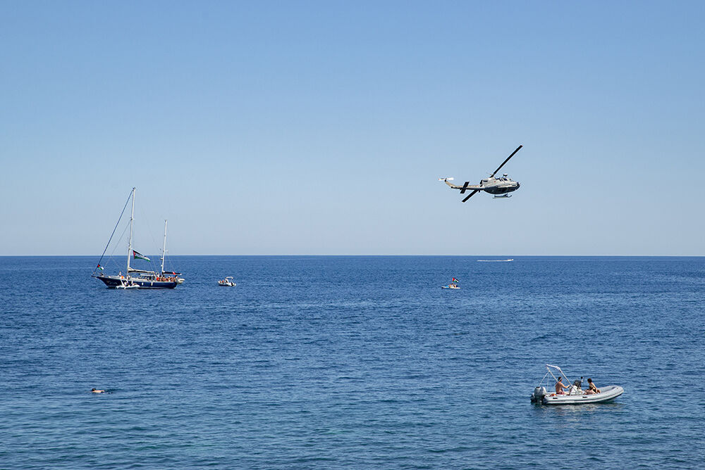 İsrail'den Özgürlük Filosu gemisi ile ilgili flaş karar! Gazze'ye yardım için yola çıkmışlardı... - 2. Resim