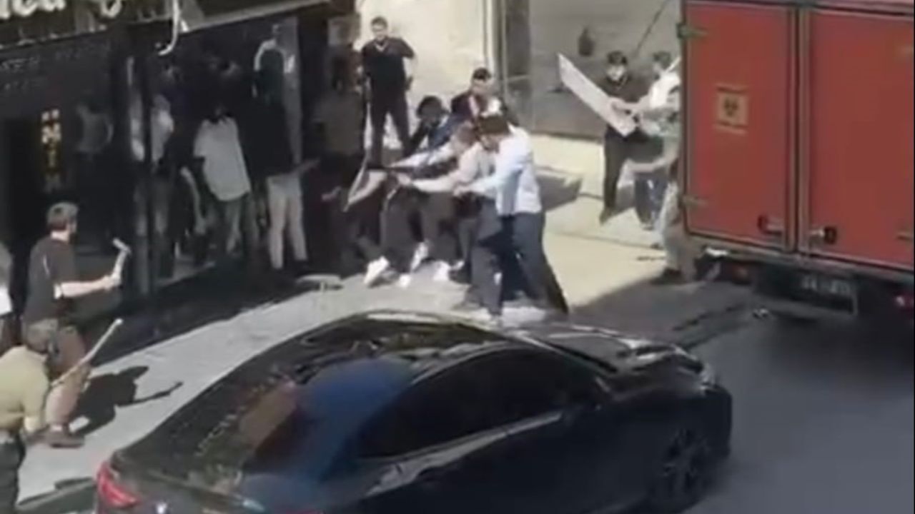 Şırnak'ta ortalık karıştı! Çok sayıda kişi yaralandı, 9 kişi tutuklandı Şırnak'ta ortalık karıştı! Çok sayıda kişi yaralandı, 9 kişi tutuklandı