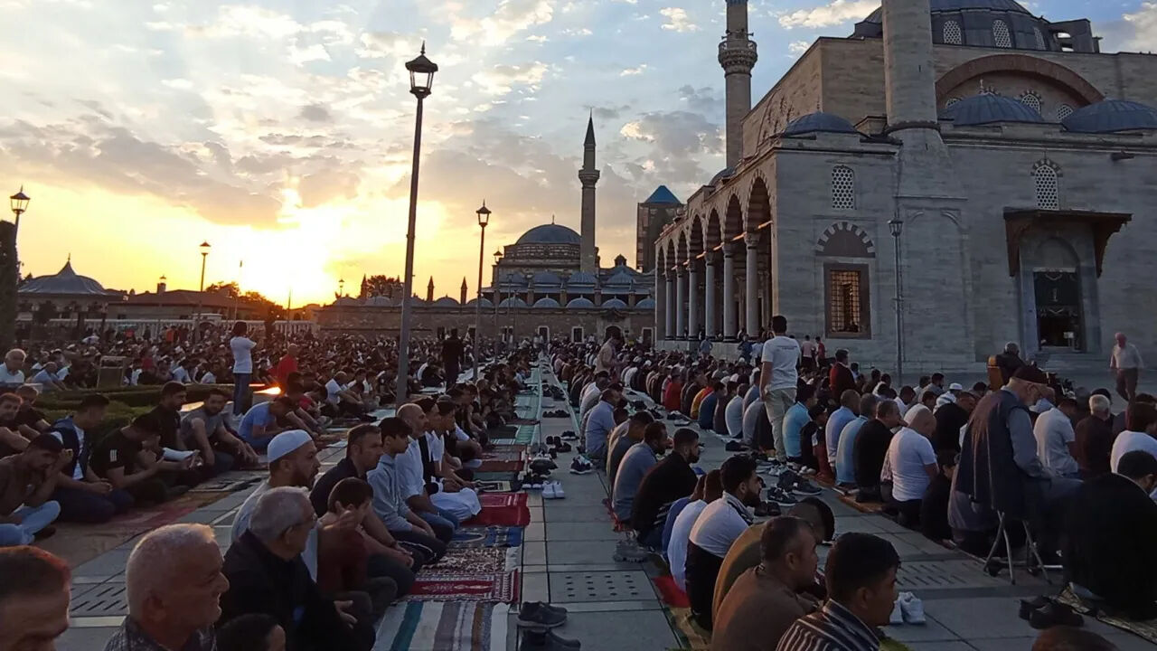 Unutulan teşrik tekbirinin kazası olur mu, bayram namazı farz mı vacip mi? - 3. Resim
