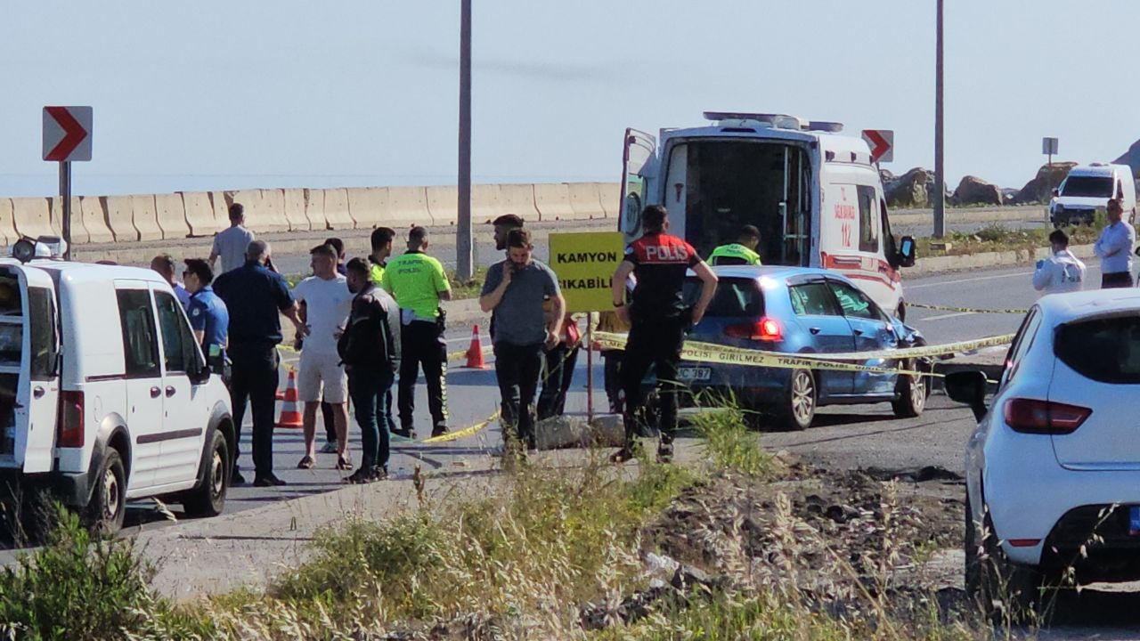 Zonguldak'ta feci kaza! 2 genç canından oldu Zonguldak'ta feci kaza! 2 genç canından oldu