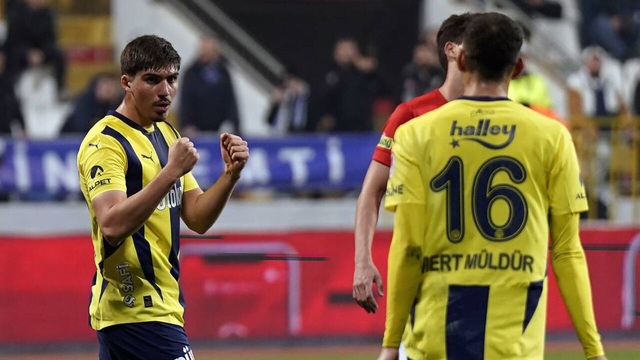 3'ünün ortak bir özelliği var! İşte en pahalı 10 Türk futbolcu 3'ünün ortak bir özelliği var! İşte en pahalı 10 Türk futbolcu - 2. Resim