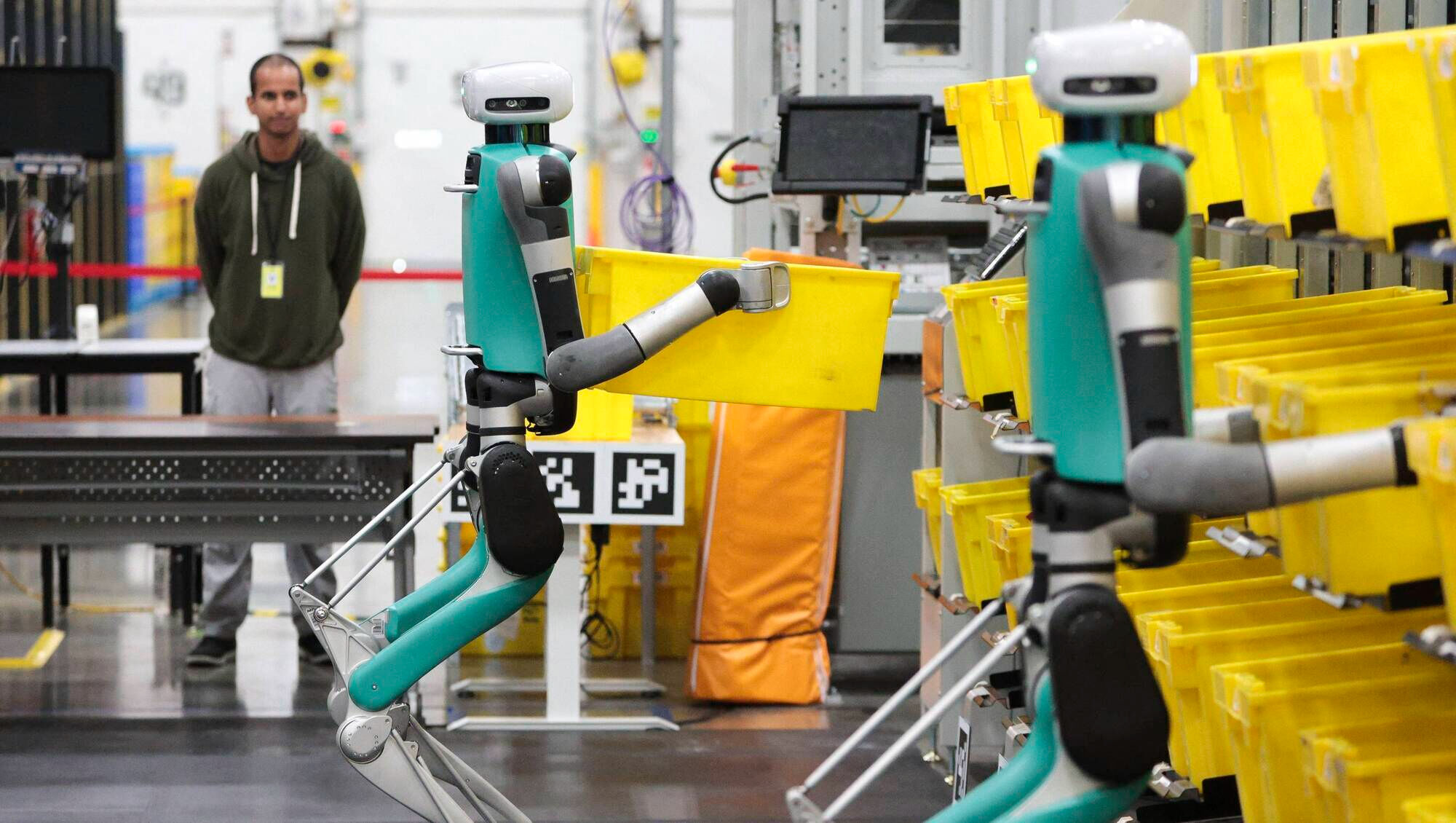 Amazon kuryeleri tarihe mi karışıyor? İnsansı robotlar yola çıktı! Amazon kuryeleri tarihe mi karışıyor? İnsansı robotlar yola çıktı! - 1. Resim