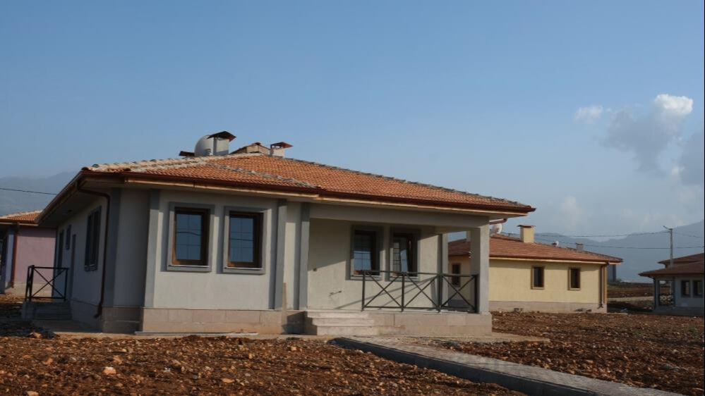 Bakan Kurum duyurdu: Göl manzaralı köy evleri tamamlandı! Bakan Kurum duyurdu: Göl manzaralı köy evleri tamamlandı! - 2. Resim