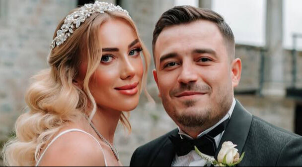 'Survivor'da büyük final öncesi bir veda daha! Eşinin paylaşımları dikkat çekti 'Survivor'da büyük final öncesi bir veda daha! Eşinin paylaşımları dikkat çekti - 3. Resim