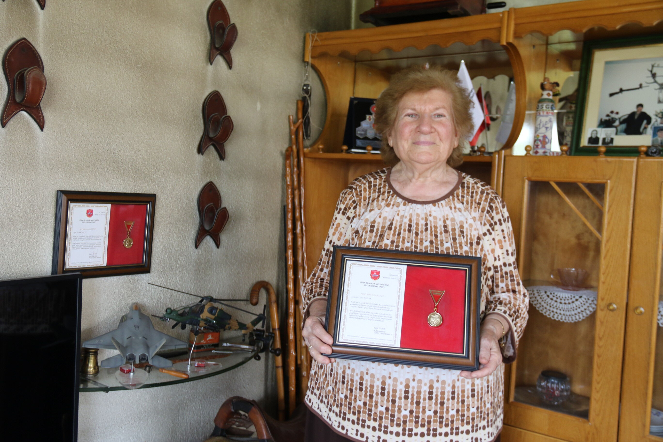 5 dönüm arazi ve 1 daire bağışlamışlardı! Anne-oğul KAAN ve ATAK ile gurur duyuyor - 4. Resim