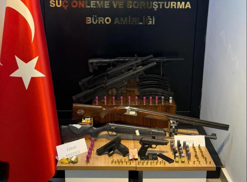 Antalya'da şafak operasyonu! Gözaltılar var... Antalya'da şafak operasyonu! Gözaltılar var... - 1. Resim