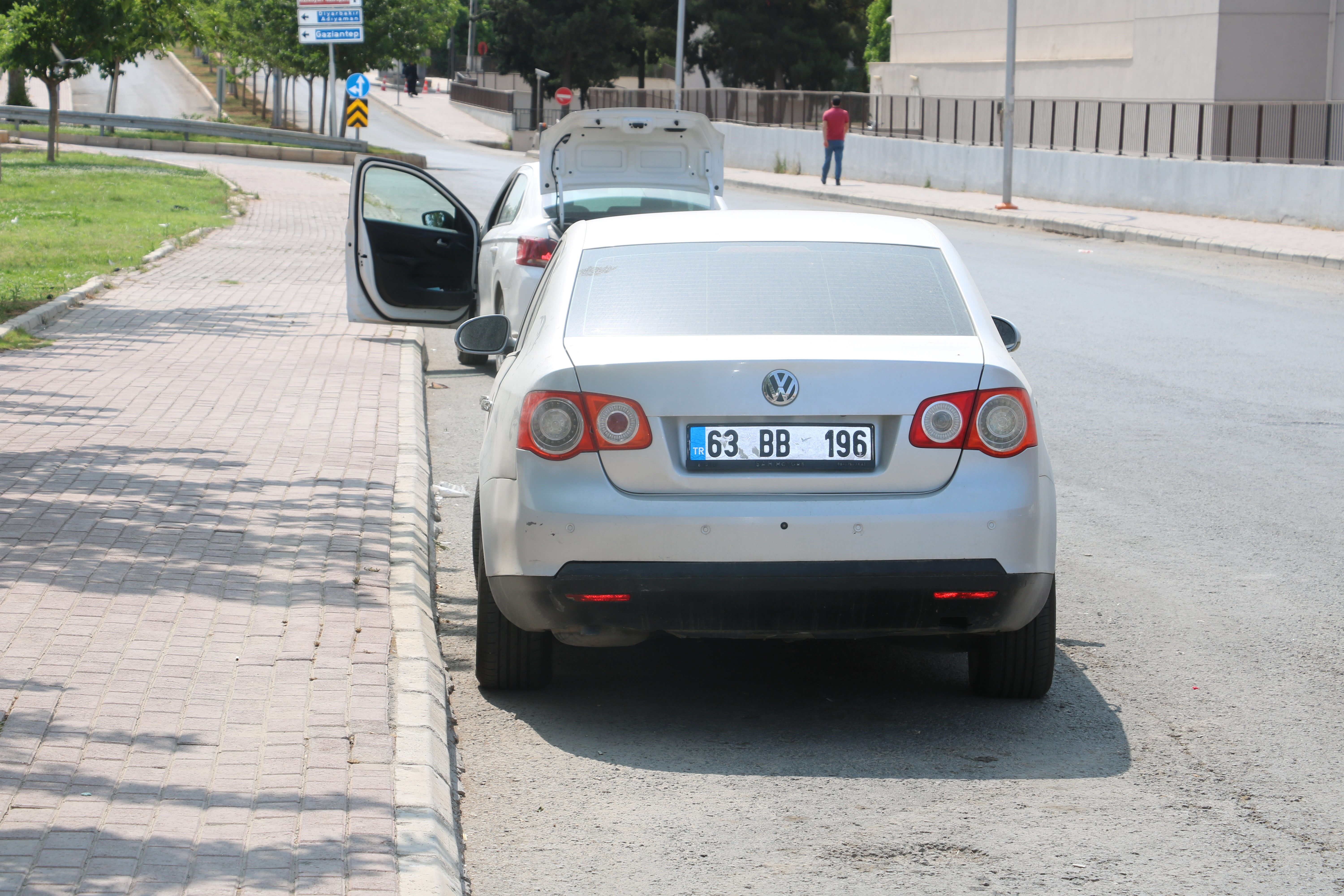 Bayramda şehrin en büyük AVM'sine gidenler kabusu yaşadı Bayramda şehrin en büyük AVM'sine gidenler kabusu yaşadı - 2. Resim