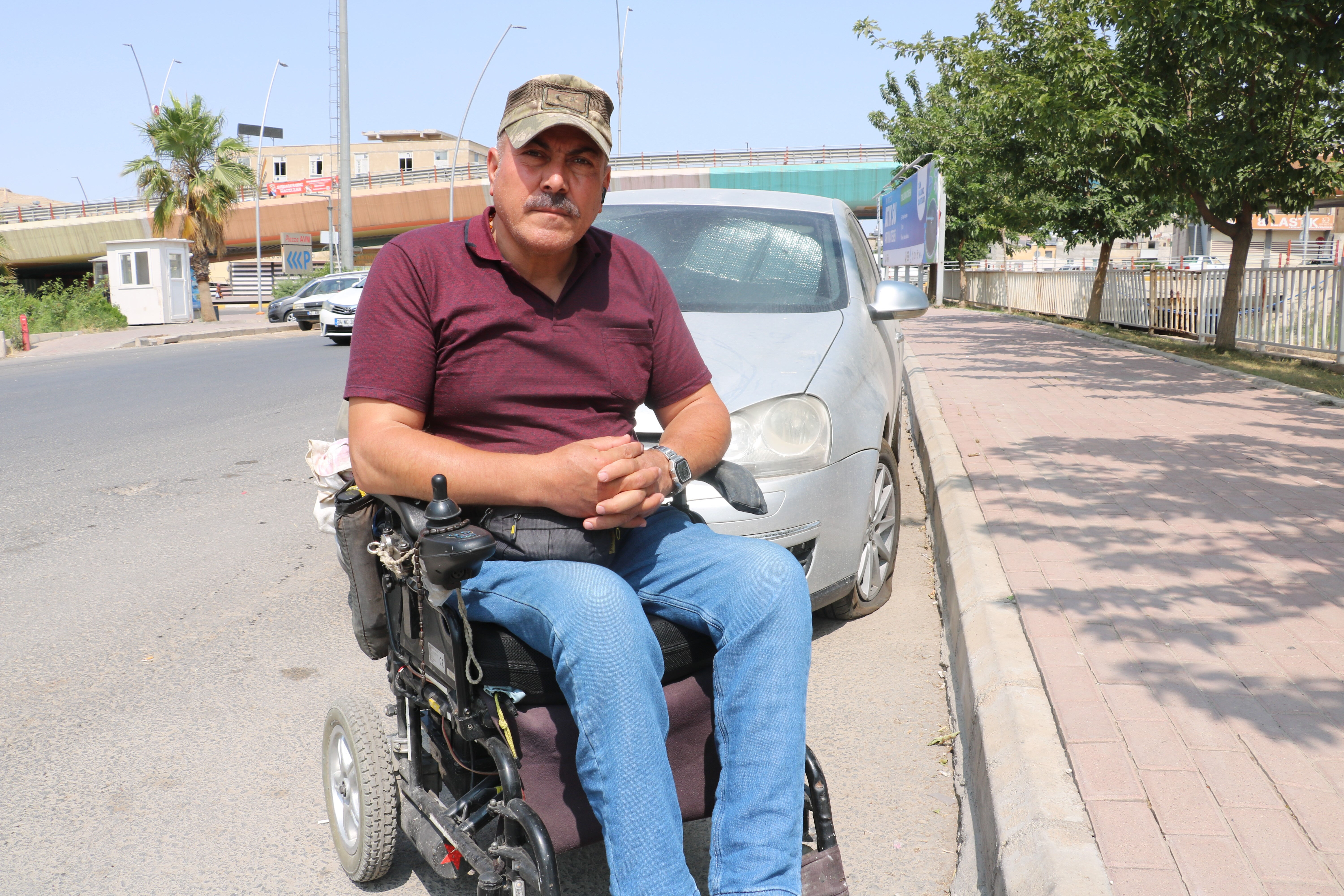 Bayramda şehrin en büyük AVM'sine gidenler kabusu yaşadı Bayramda şehrin en büyük AVM'sine gidenler kabusu yaşadı - 3. Resim