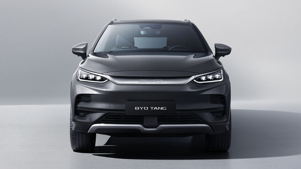 Elektrikli araç dünyasında krallık yarışı: Tesla mı BYD mi? BYD Tang