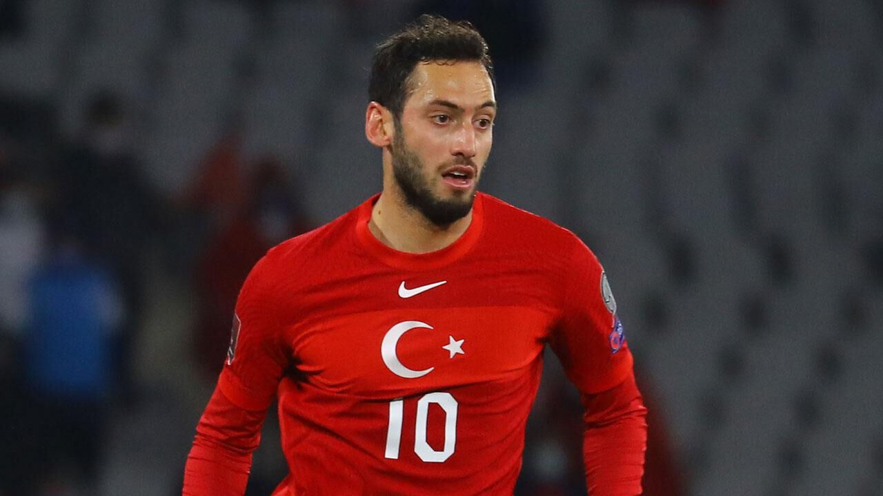 Hakan Çalhanoğlu Milli takımı bıraktı mı, Ferdi Kadıoğlu sakat mı, neden Milli takımda yok? Hakan Çalhanoğlu Milli takımı bıraktı mı, Ferdi Kadıoğlu Milli takım aday kadroda neden yok? - 1. Resim