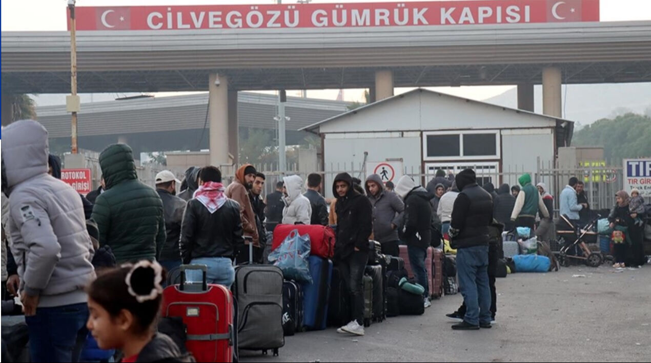 Türkiye'de doğdular, asıl vatanlarına geri dönüyorlar! Suriyelilerin bayram dönüşü sürüyor Türkiye'de doğdular, asıl vatanlarına geri dönüyorlar! Suriyelilerin bayram dönüşü sürüyor - 1. Resim