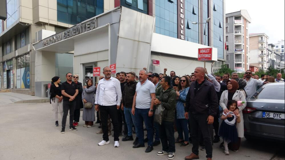 Van'da işten çıkarılan belediye işçileri 400 gündür eylemde!  Van'da işten çıkarılan belediye işçileri 400 gündür eylemde!