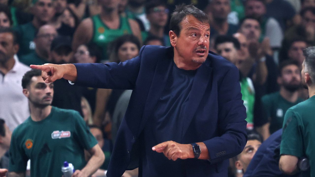 Yunan derbisinin faturası kesildi! Ergin Ataman'a ceza Yunan derbisinin faturası kesildi! Ergin Ataman'a ceza