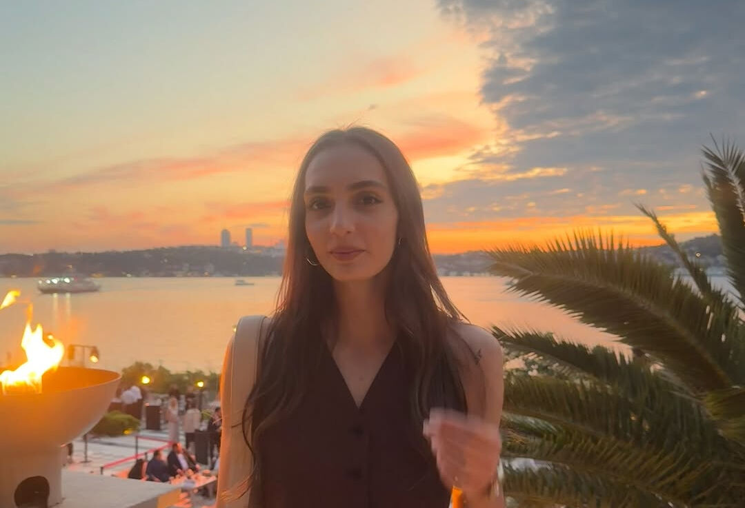Berka Buse Özden kimdir, hangi takımda oynuyor? Boyu, yaşı ve voleybol kariyeri Berka Buse Özden kimdir, hangi takımda oynuyor? Boyu, yaşı ve voleybol kariyeri - 1. Resim