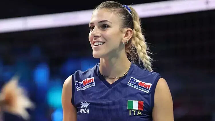 Fenerbahçe'den yeni transfer! Alessia Orro, imzayı attı Fenerbahçe'den yeni transfer! Alessia Orro, imzayı attı - 1. Resim