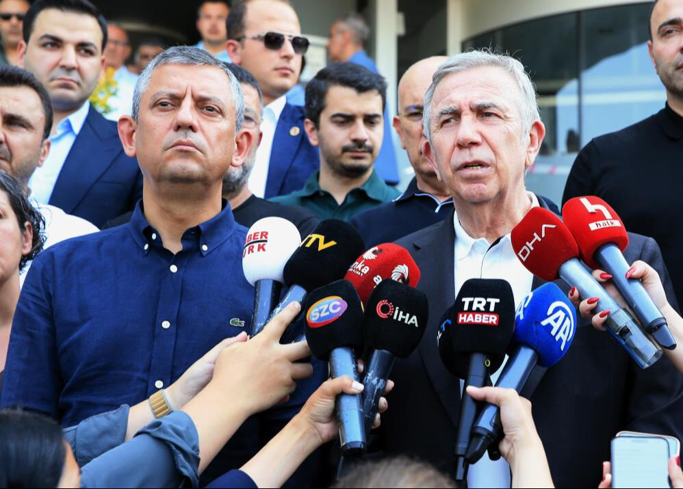 Ferdi Zeyrek için WhatsApp kriz masası kuruldu! Eski Sağlık Bakanı Fahrettin Koca devrede Ferdi Zeyrek için WhatsApp kriz masası kuruldu! Eski Sağlık Bakanı Fahrettin Koca devrede - 1. Resim