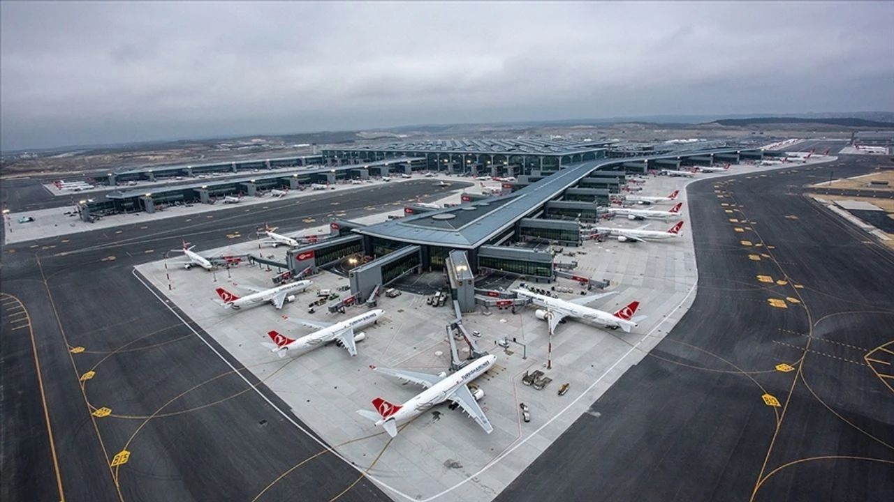 İstanbul rekoru! Hava yolunu 5 ayda 85,4 milyon kişi kullandı İstanbul rekoru! Hava yolunu 5 ayda 85,4 milyon kişi kullandı