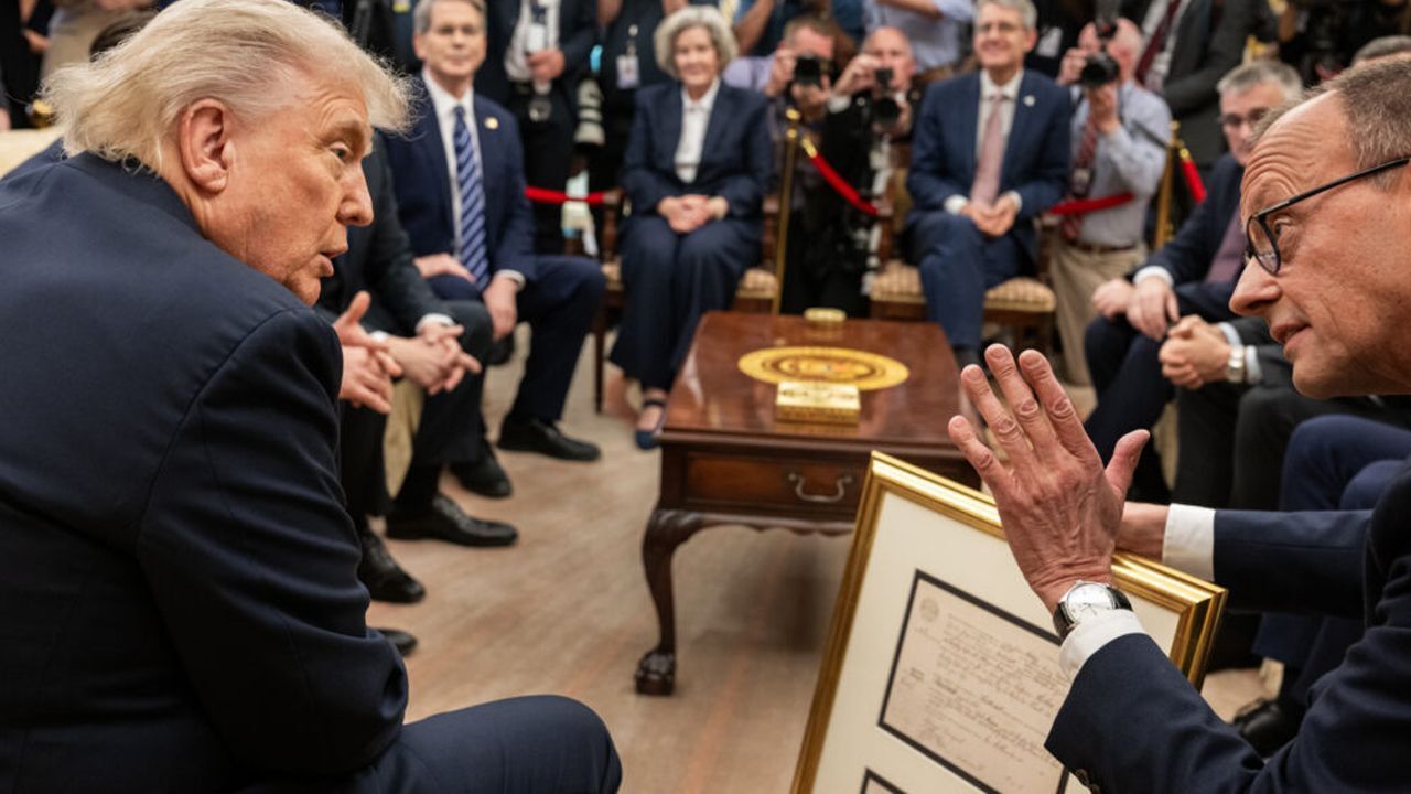 Merz-Trump görüşmesinin perde arkası dikkat çekti! Dünya ince mesajı konuştu: Sen de bir... Merz-Trump görüşmesinin perde arkası dikkat çekti! Dünya ince mesajı konuştu: Sen de bir...