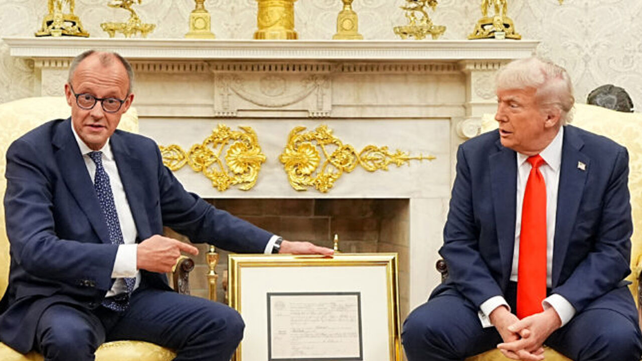 Merz-Trump görüşmesinin perde arkası dikkat çekti! Dünya ince mesajı konuştu: Sen de bir... Merz-Trump görüşmesinin perde arkası dikkat çekti! Dünya ince mesajı konuştu: Sen de bir... - 2. Resim