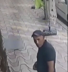 Ortaya atılan iddiayla 4 kişiden dayak yedi! Olayın aslı kameralardan anlaşıldı, 'kediye şiddet uyguladı' iddiası boşa çıktı Ortaya atılan iddiayla 4 kişiden dayak yedi! Olayın aslı kameralardan anlaşıldı, 'kediye şiddet uyguladı' iddiası boşa çıktı - 1. Resim