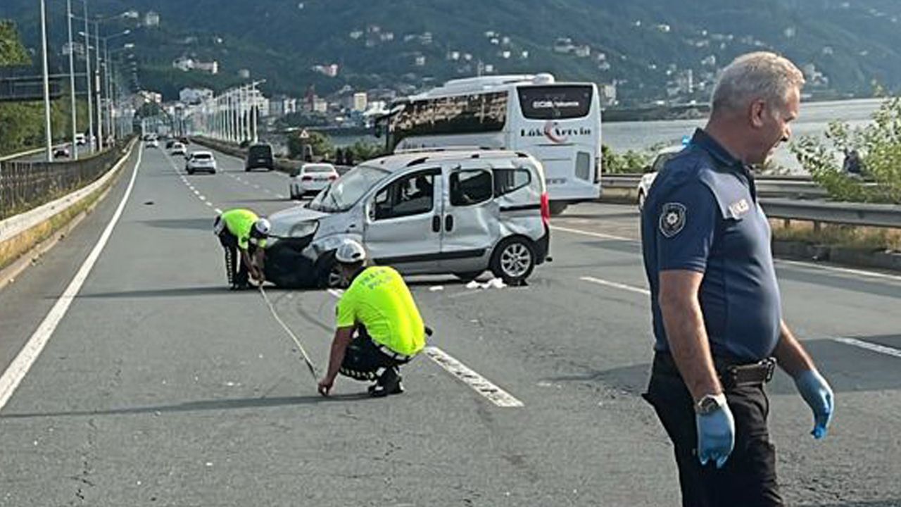 Rize'de takla atan araçta can pazarı: 2 ölü, 3 yaralı Rize'de takla atan araçta can pazarı: 2 ölü, 3 yaralı