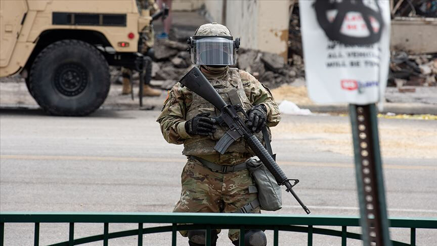 Trump talimat vermişti! 300 kişilik Ulusal Muhafız birliği Los Angeles'a ulaştı Trump talimat vermişti! 300 kişilik Ulusal Muhafız birliği Los Angeles'a ulaştı - 1. Resim