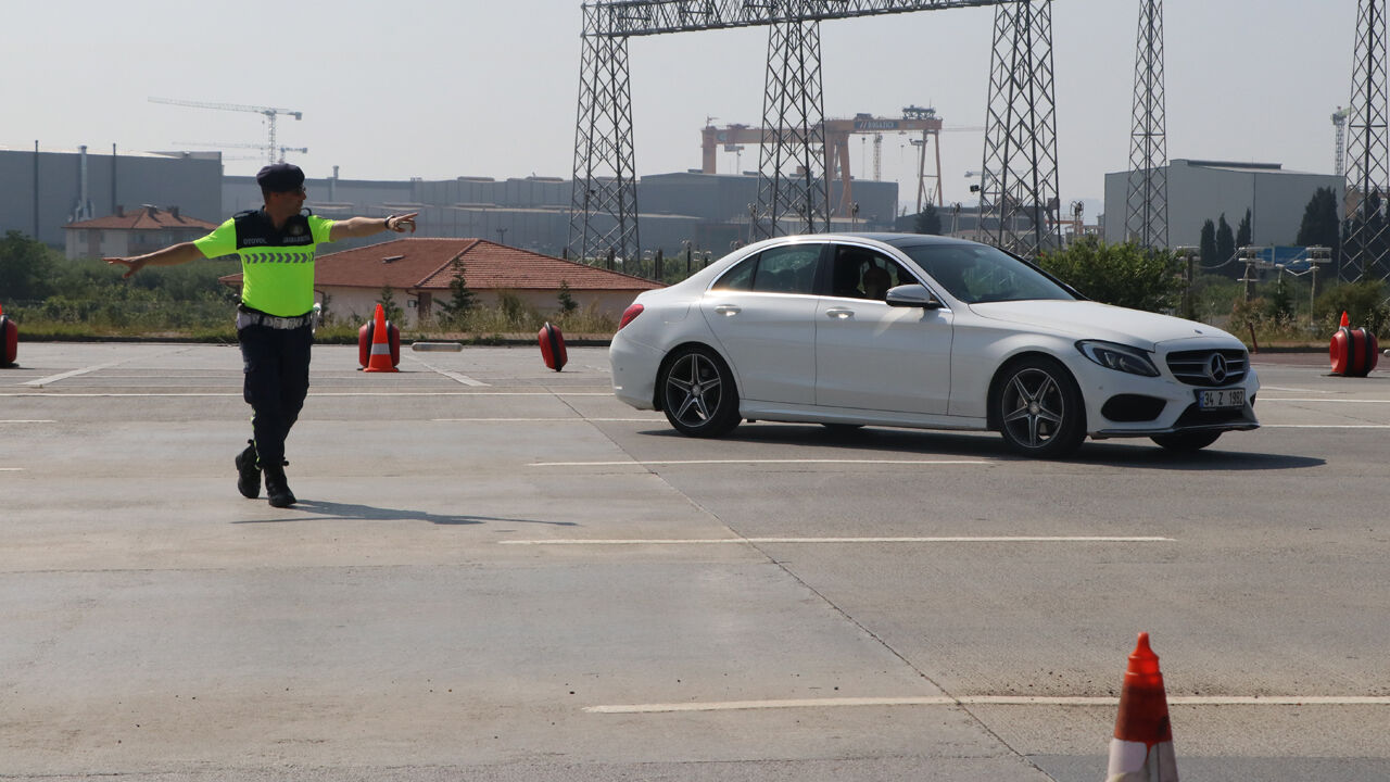 Bayram tatili dönüşü başladı: Osmangazi Köprüsü'nde yoğunluk oluştu! Bayram tatili dönüşü başladı: Osmangazi Köprüsü'nde yoğunluk oluştu! - 3. Resim