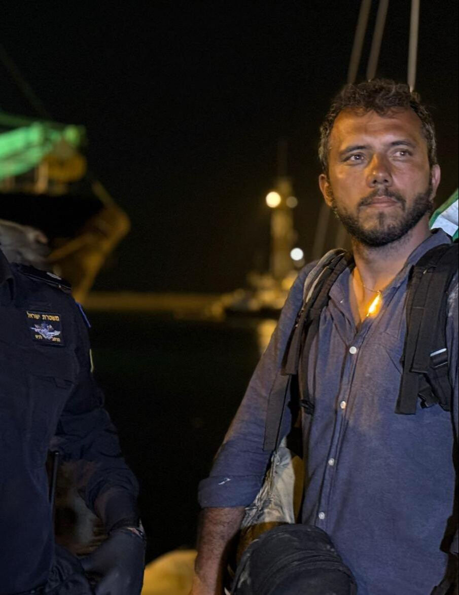 İsrail ordusu baskın düzenlemişti! Madleen gemisi Aşdod Limanı’na yanaştı İsrail ordusu baskın düzenlemişti! Madleen gemisi Aşdod Limanı’na yanaştı - 4. Resim