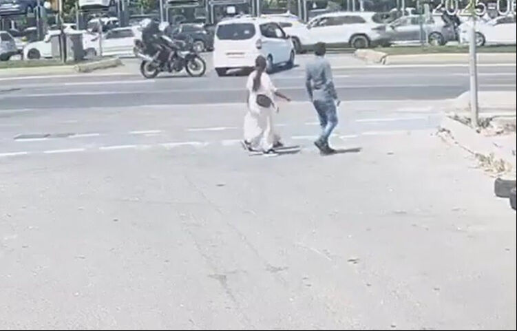 Kartal'da korkunç kaza! Polis memurları yaralandı Kartal'da korkunç kaza! Polis memurları yaralandı - 2. Resim