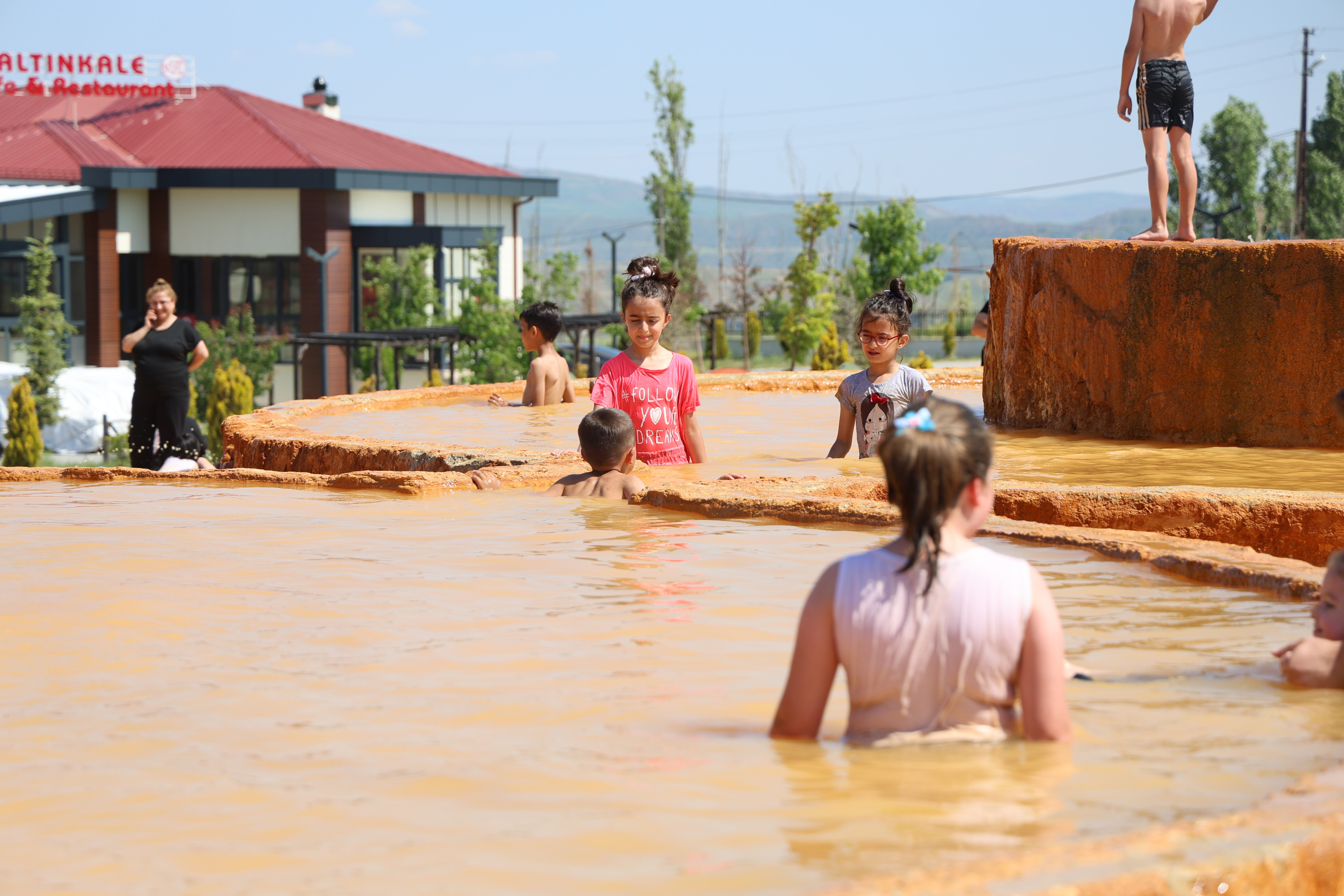 Pamukkale gibi yerler altınkale travertenleri 2025
