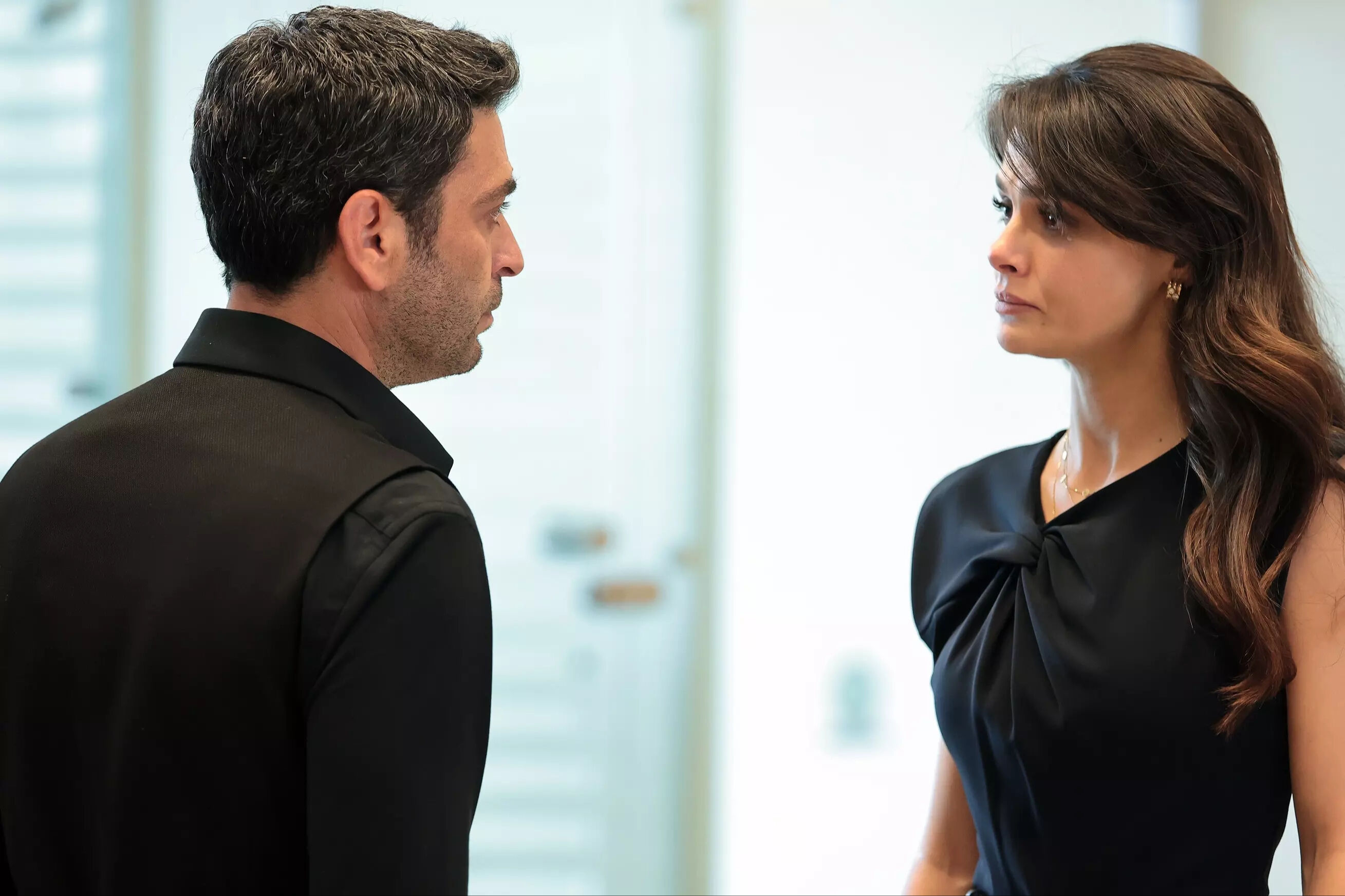 Uzak Şehir bugün var mı, sezon finali ne zaman? Uzak Şehir son bölüm olanlar izleyenleri meraklandırdı! Uzak Şehir bugün var mı, sezon finali ne zaman? Uzak Şehir son bölüm olanlar izleyenleri meraklandırdı! - 2. Resim