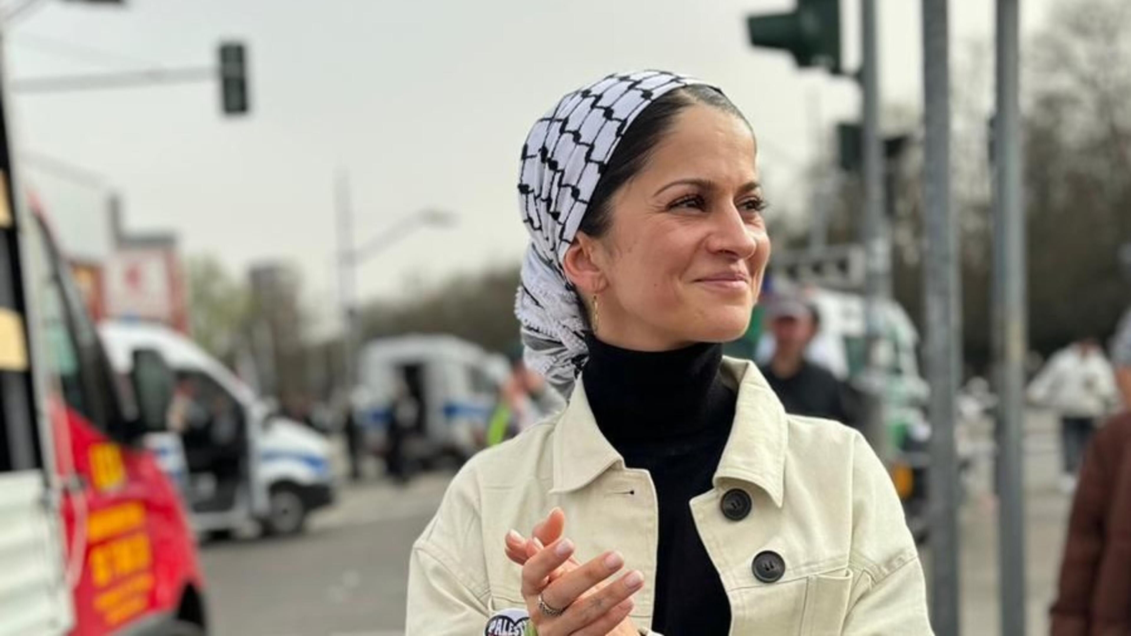 Yasemin Acar kimdir, kaç yaşında, nereli? Gazze yardım gemisindeki Türk Yasemin Acar'ın hayatı - 2. Resim