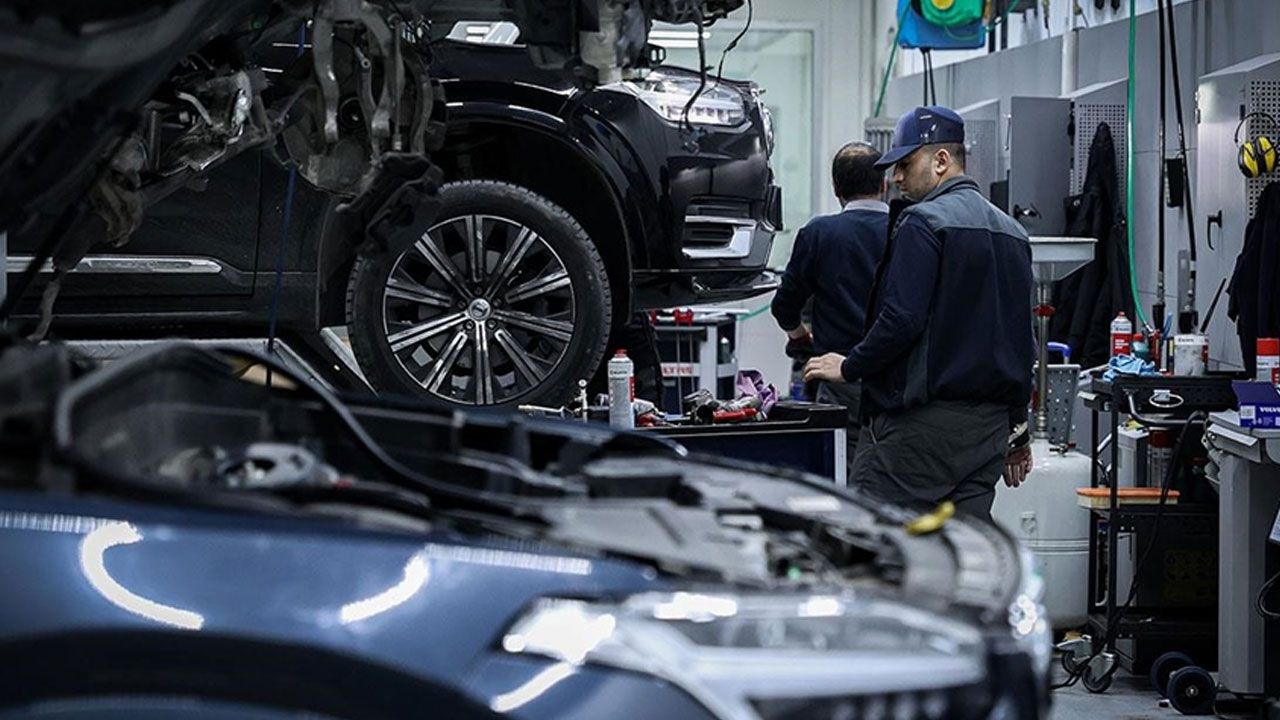 Avrupalı otomobil üreticileri panikte: Çip krizinden daha tehlikelisi geliyor Avrupalı otomobil üreticileri panikte: Çip krizinden daha tehlikelisi geliyor