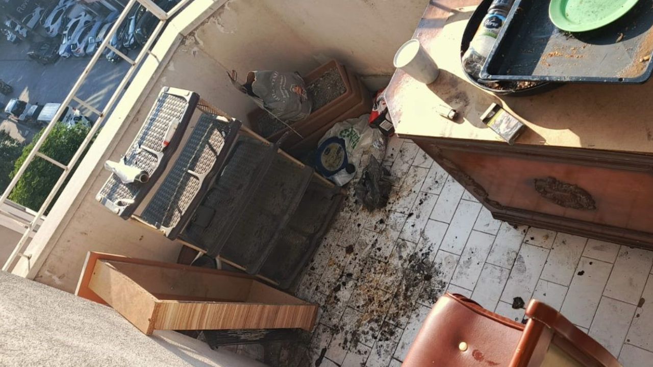 Balkonda mangal yaptı, cezadan kaçamadı! Yetkililer uyardı Balkonda mangal yaptı, cezadan kaçamadı! Yetkililer uyardı